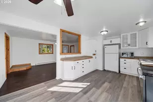 111 Cypress Ave, Garibaldi, OR 97118 - Photo 6