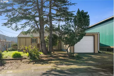 111 Cypress Ave, Garibaldi, OR 97118 - Photo 22