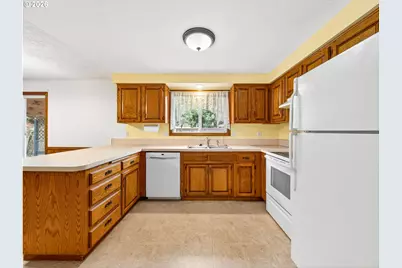 4847 Capistrano Ct NE, Salem, OR 97305 - Photo 8