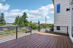 1336 NE Holland St, Portland, OR 97211 - Photo 28