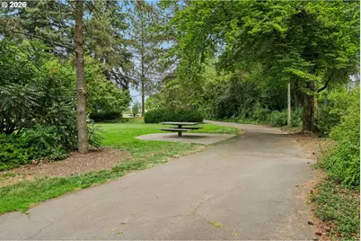 1336 NE Holland St, Portland, OR 97211 - Photo 48