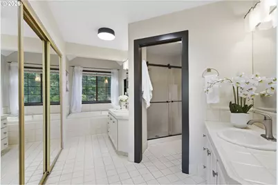 6320 SW Merlin Ct, Portland, OR 97219 - Photo 32