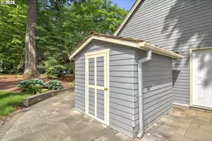 6320 SW Merlin Ct, Portland, OR 97219 - Photo 40