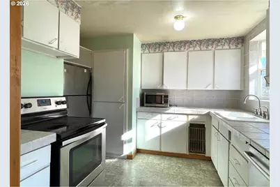 617 Hartke Loop, Oregon City, OR 97045 - Photo 8