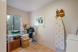 3107 SW Nottingham Dr, Portland, OR 97201 - Photo 26