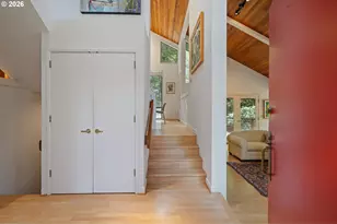 3107 SW Nottingham Dr, Portland, OR 97201 - Photo 4