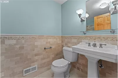 3868 SE Pine St, Hillsboro, OR 97123 - Photo 22
