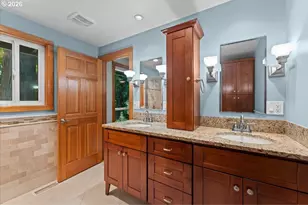 3868 SE Pine St, Hillsboro, OR 97123 - Photo 20