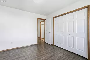 330 NE Fircrest Pl, McMinnville, OR 97128 - Photo 24