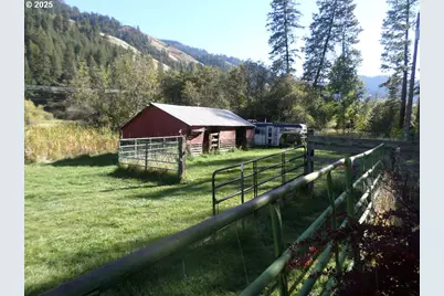 59075 Upper Imnaha Rver Rd, Imnaha, OR 97842 - Photo 12