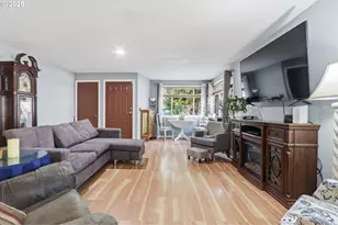 2316 SE 141st Ave, Portland, OR 97233 - Photo 6