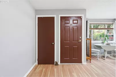 2316 SE 141st Ave, Portland, OR 97233 - Photo 4