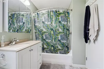 2316 SE 141st Ave, Portland, OR 97233 - Photo 16