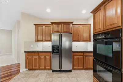 305 NW 152nd St, Vancouver, WA 98685 - Photo 16