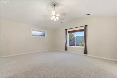 305 NW 152nd St, Vancouver, WA 98685 - Photo 28