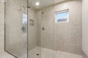 305 NW 152nd St, Vancouver, WA 98685 - Photo 32