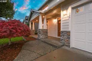 305 NW 152nd St, Vancouver, WA 98685 - Photo 2