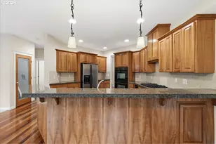 305 NW 152nd St, Vancouver, WA 98685 - Photo 14