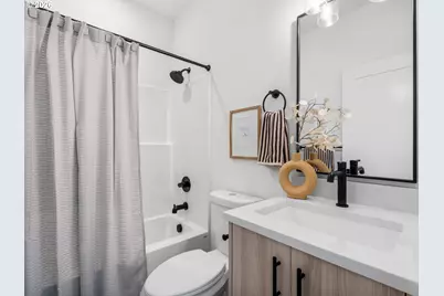 9300 N New York Ave, Portland, OR 97203 - Photo 8