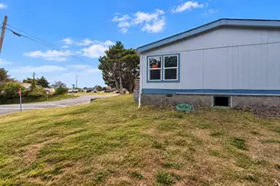 94255 4th St, Gold Beach, OR 97444 - Photo 4