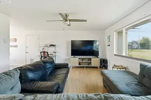 759 SE Elm St, Dundee, OR 97115 - Photo 4