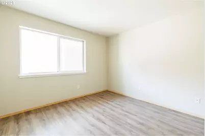 125 N Hayden Bay Dr, Portland, OR 97217 - Photo 18