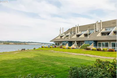 125 N Hayden Bay Dr, Portland, OR 97217 - Photo 2