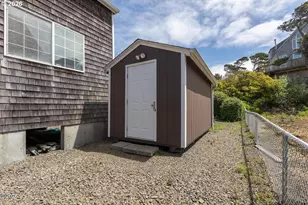 2716 NW Jetty Ave, Lincoln City, OR 97367 - Photo 26