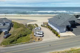 2716 NW Jetty Ave, Lincoln City, OR 97367 - Photo 32