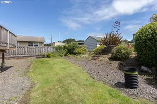 2716 NW Jetty Ave, Lincoln City, OR 97367 - Photo 24