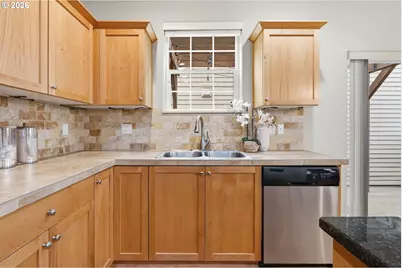 11108 SW Davos Ln, Wilsonville, OR 97070 - Photo 16