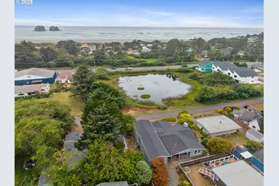 1064 S Front St, Rockaway Beach, OR 97136 - Photo 2