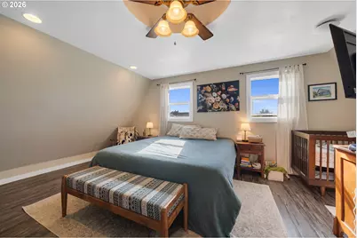 2410 3rd St, Tillamook, OR 97141 - Photo 8