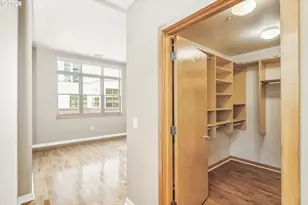 821 NW 11th Ave, Portland, OR 97209 - Photo 22
