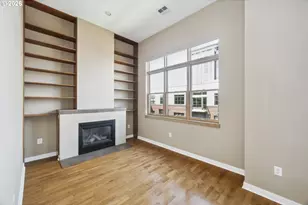 821 NW 11th Ave, Portland, OR 97209 - Photo 2