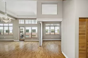 821 NW 11th Ave, Portland, OR 97209 - Photo 8