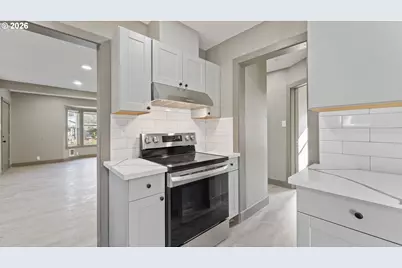 7305 N Fenwick Ave, Portland, OR 97217 - Photo 10