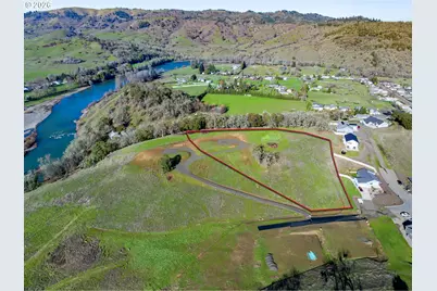 01 Palmdale Ave, Roseburg, OR 97471 - Photo 1