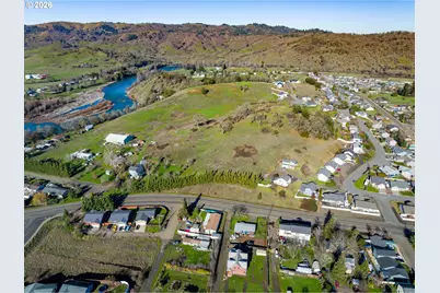 01 Palmdale Ave, Roseburg, OR 97471 - Photo 22