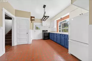 1024 S 5th St, Coos Bay, OR 97420 - Photo 12