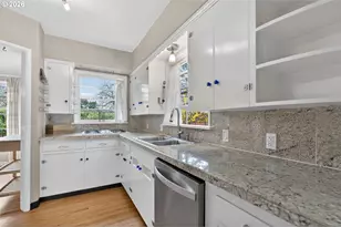 222 SE 62nd Ave, Portland, OR 97215 - Photo 4