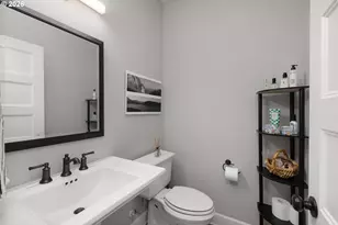 4002 Roxbury Dr, West Linn, OR 97068 - Photo 20