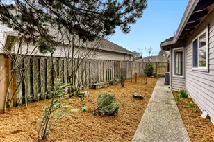 616 NW Pacific Grove Dr, Beaverton, OR 97006 - Photo 28