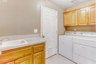 616 NW Pacific Grove Dr, Beaverton, OR 97006 - Photo 24