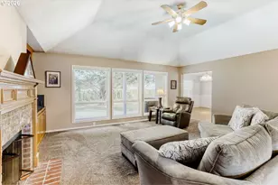 616 NW Pacific Grove Dr, Beaverton, OR 97006 - Photo 6