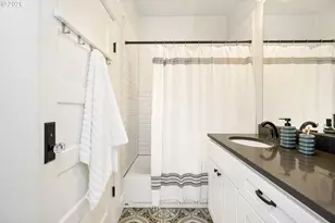 5035 NE 6th Ave, Portland, OR 97211 - Photo 20