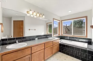 2880 SW Burlingame Ave, Troutdale, OR 97060 - Photo 24