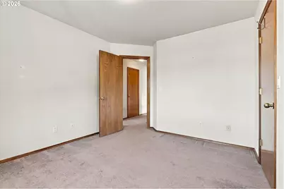 2880 SW Burlingame Ave, Troutdale, OR 97060 - Photo 32