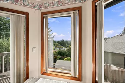 2880 SW Burlingame Ave, Troutdale, OR 97060 - Photo 20