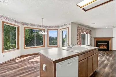 2880 SW Burlingame Ave, Troutdale, OR 97060 - Photo 14
